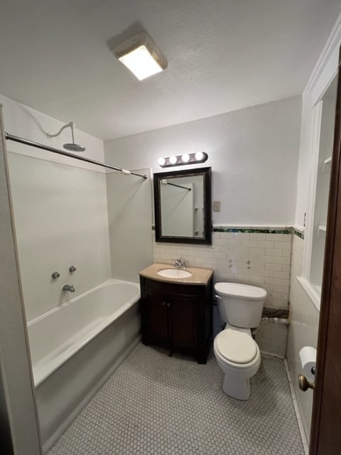Building Photo - 315 W Otterman St