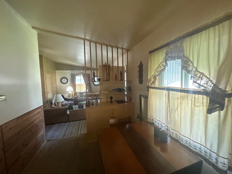 Building Photo - 1323 Cedar St