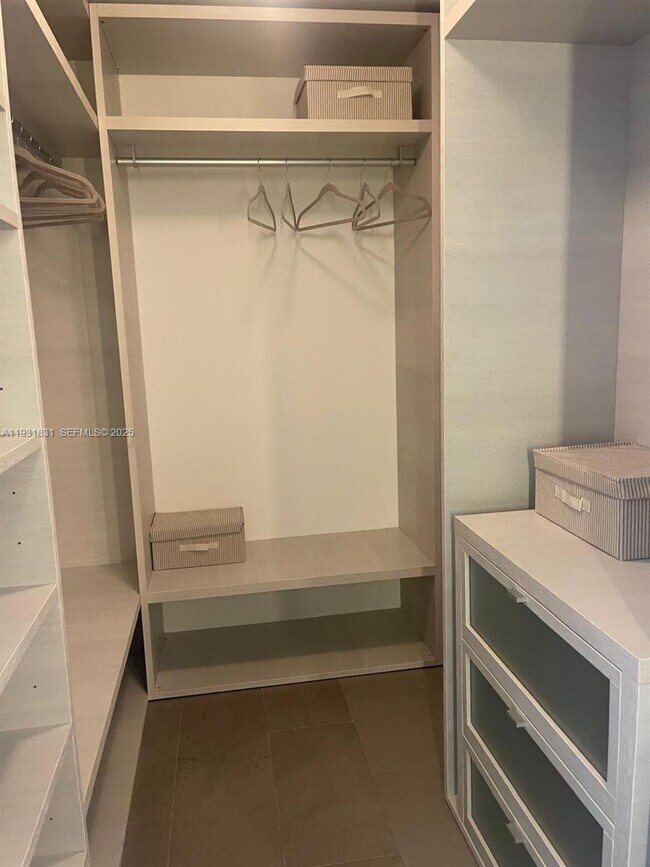 Building Photo - 88 SW 7th St