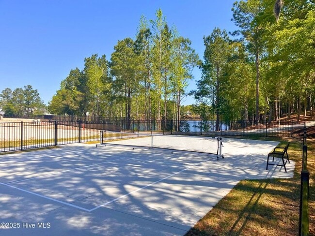 Building Photo - Brand new georgous 4 bed 3.5 bath townhome...
