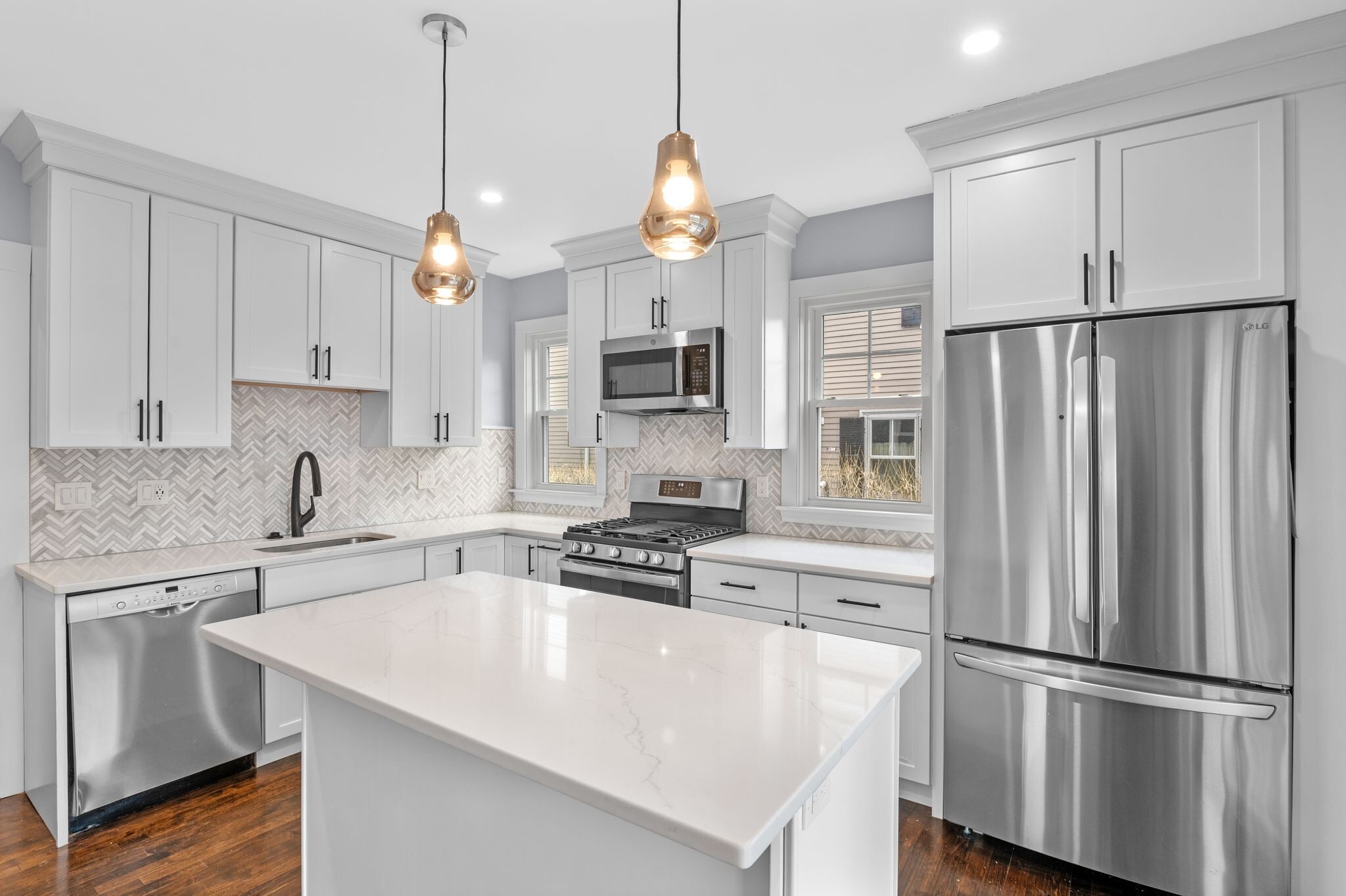 Building Photo - 41 Abbott St