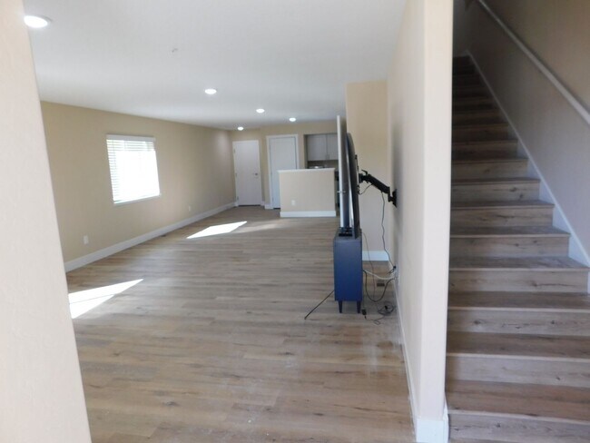 Building Photo - 1725 N 7th St