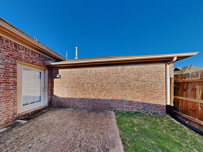 Building Photo - 5643 Falling Bark Dr