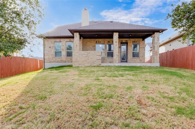 Building Photo - 726 Kingston Pl