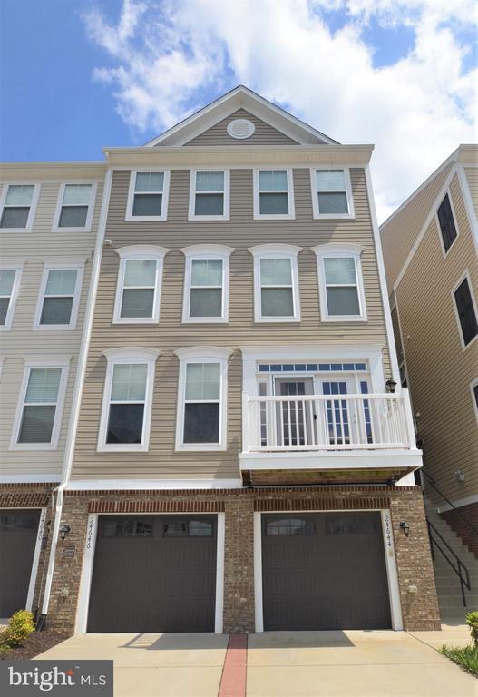 Building Photo - 24646 Jackalope Terrace