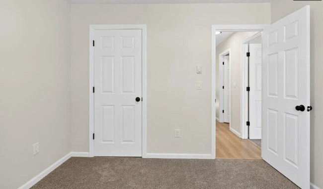 Building Photo - 13 Sligo St