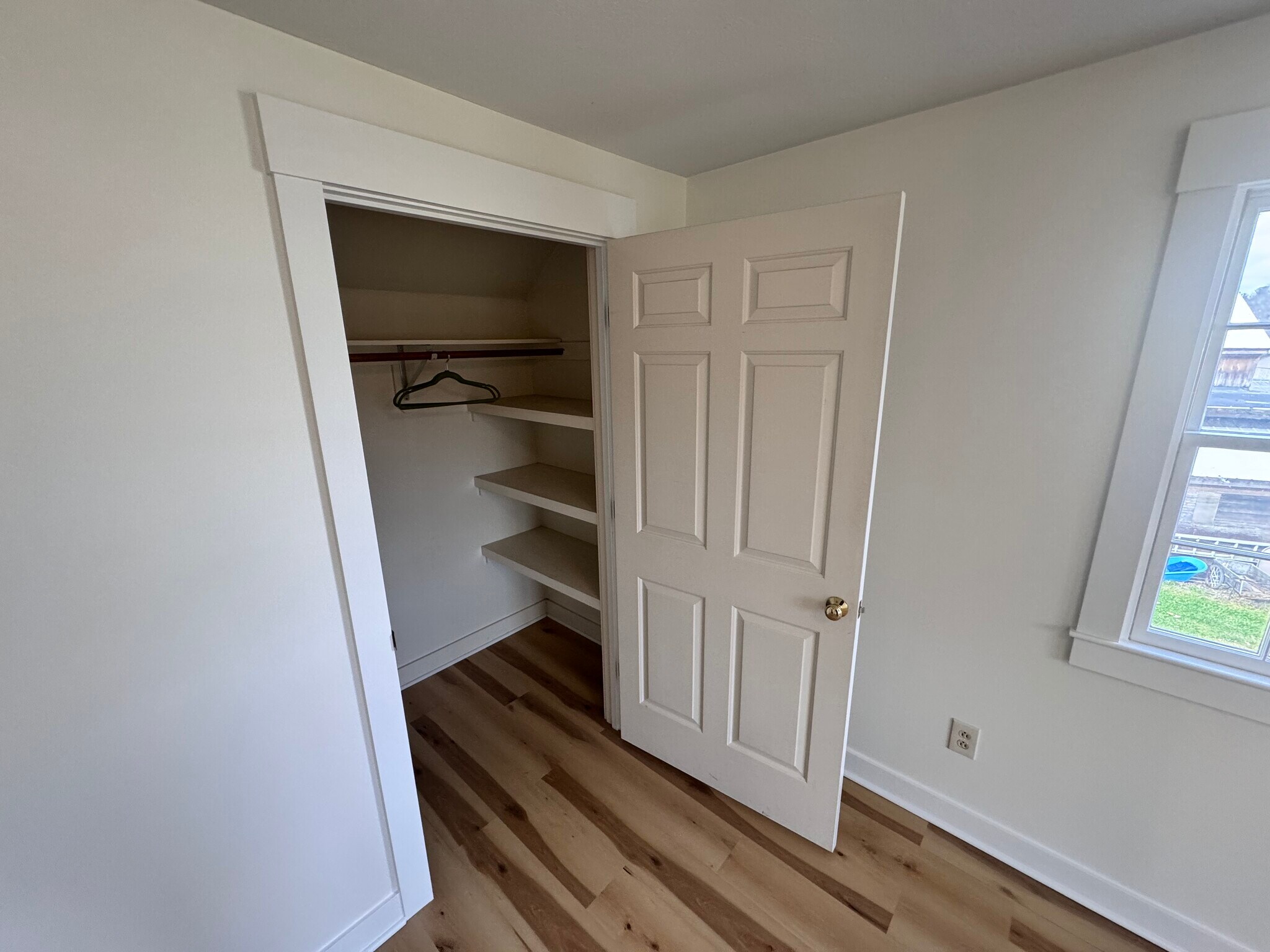 Building Photo - 253 Davis Rd