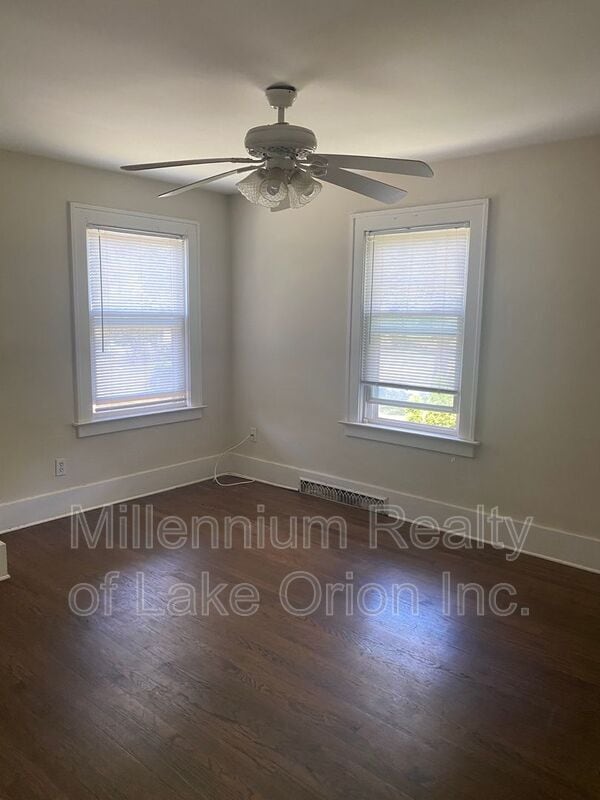 Building Photo - 65 Chippewa Rd