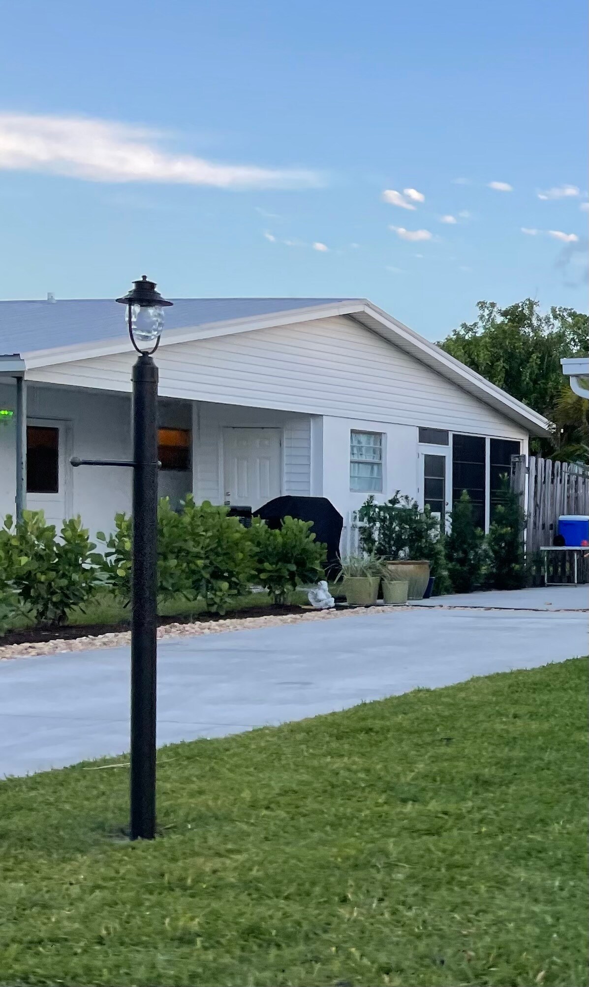 Side of house - 75 S Las Olas Dr