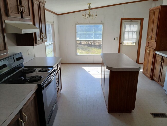 Building Photo - 233 Flat Creek Ln