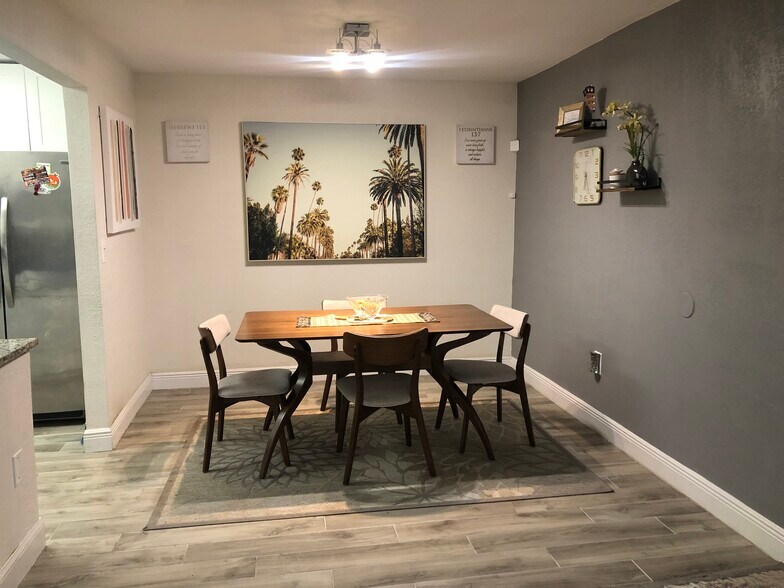 Dinning room - 4900 NW 79th Ave