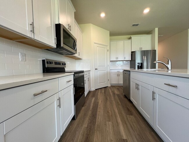 Building Photo - Desirable new build home in the Archers Mi...