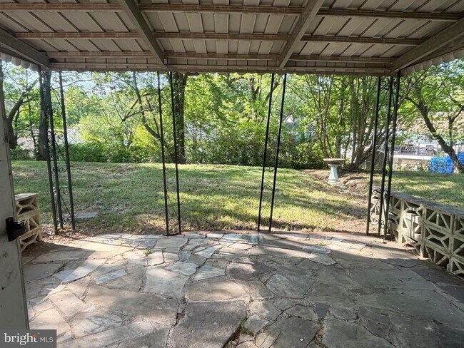 Building Photo - 9103 Wallace Rd