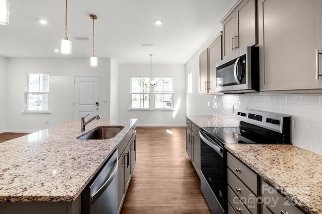 Building Photo - 14028 Penbury Ln