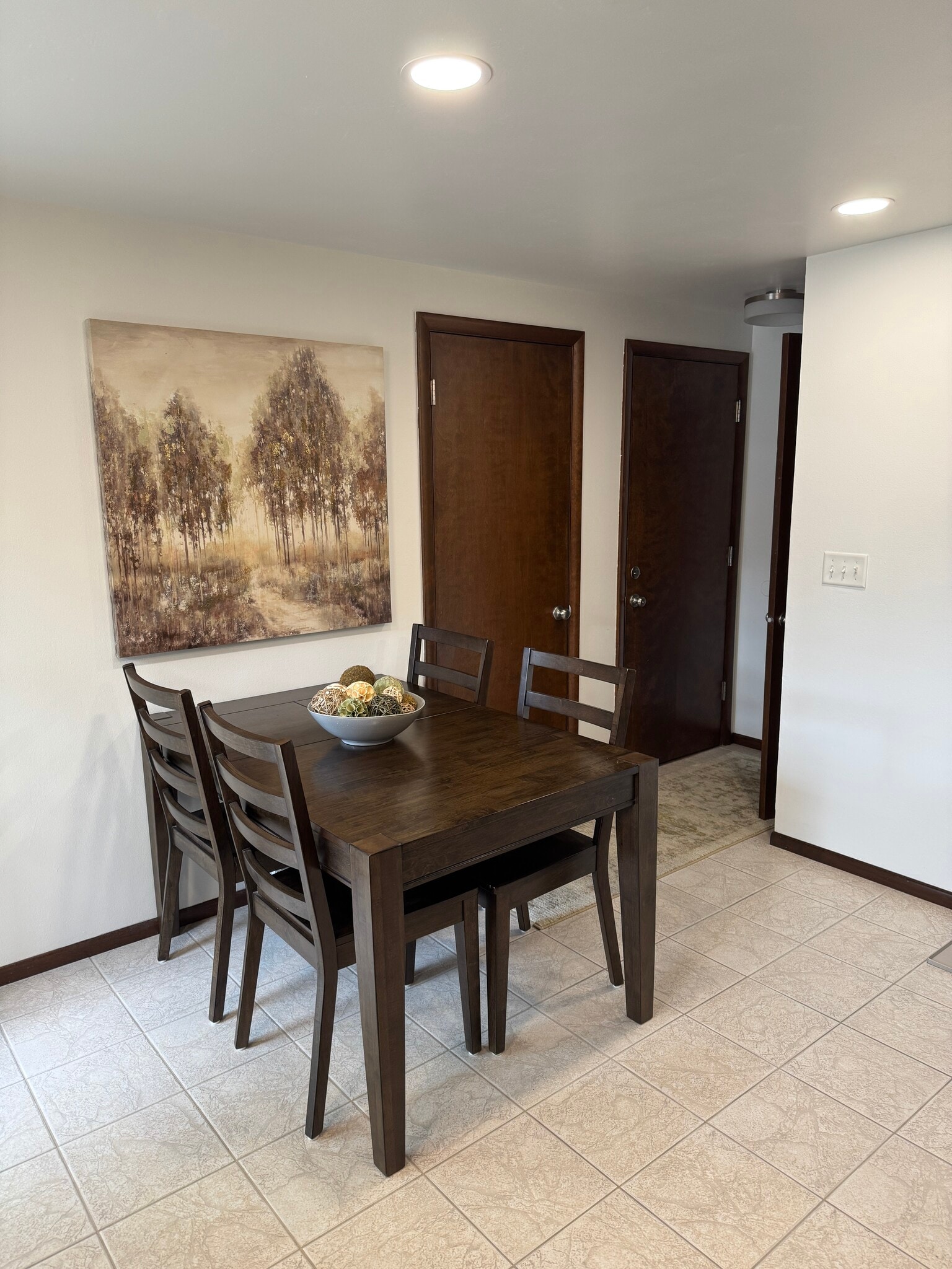 Building Photo - 2955 Jauquet Dr