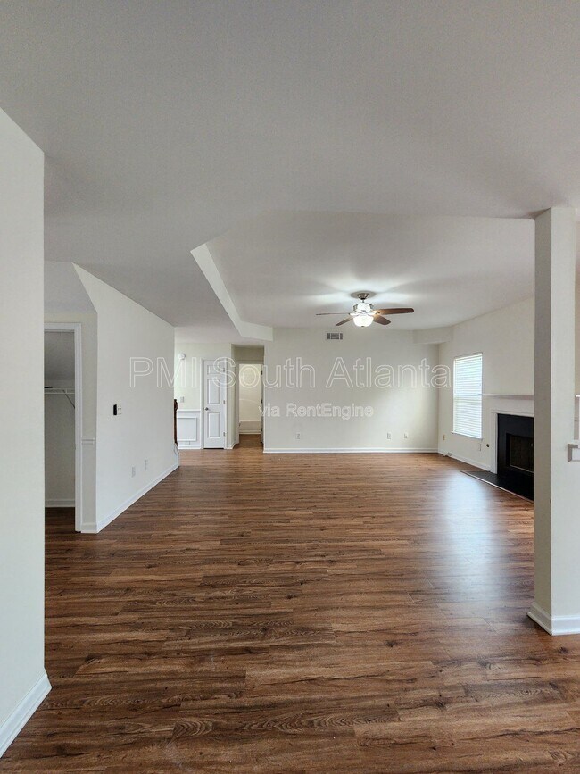 Building Photo - 2551 Wrangler Dr