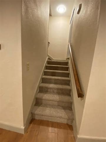 Building Photo - 10151 Camelot Dr