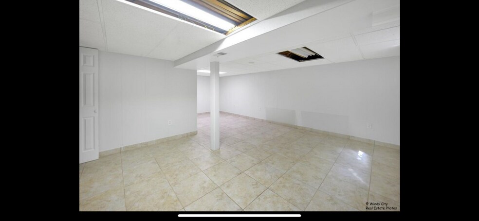 Building Photo - 936 Cardiff Ct