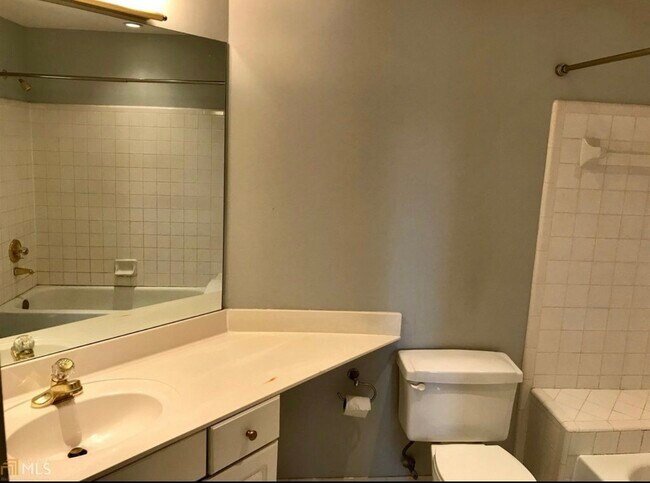 Second bedroom bath - 611 McGill Park Ave NE