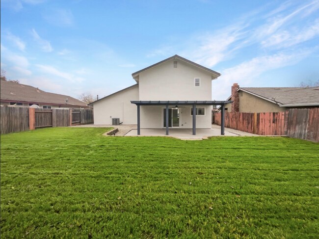 Building Photo - 7952 Summerplace Dr