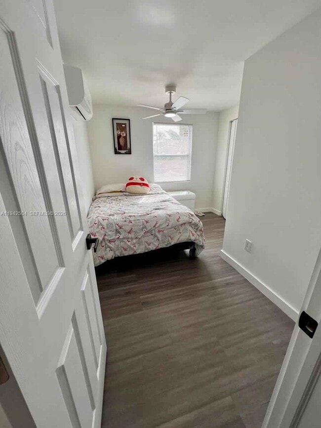 Building Photo - 2901 SW 58th St