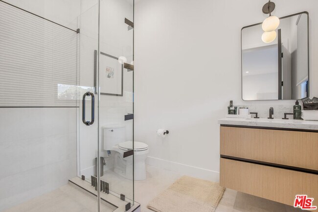 Building Photo - 3101 Belden Dr