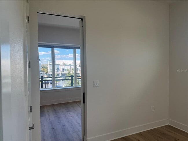 Building Photo - 798 TETBURY Lp