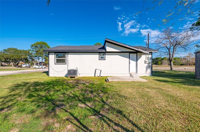 Building Photo - 13109 FM1764