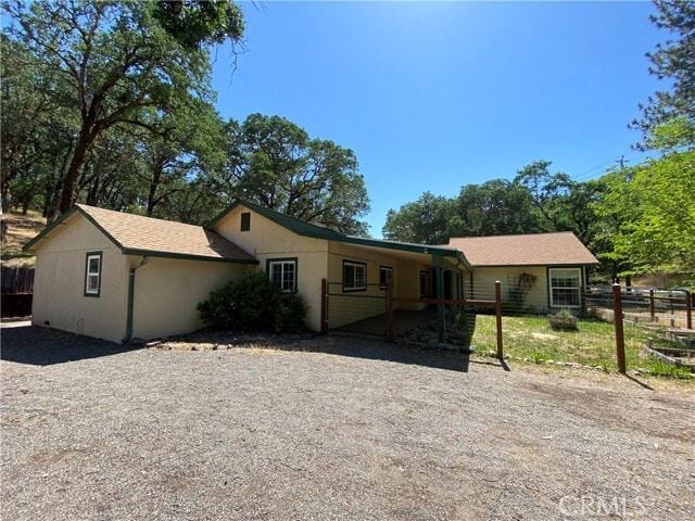 Primary Photo - 5374 Hill Rd E