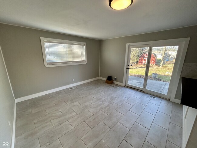 Building Photo - 154 Pearl St