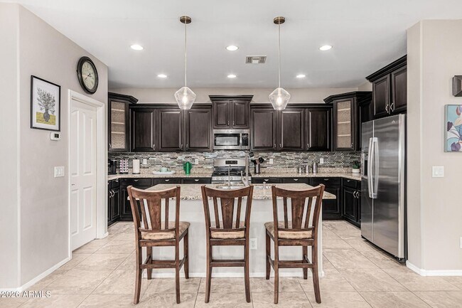 Building Photo - 7657 S Debra Dr