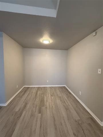 Building Photo - 1435 N Bluegrove Rd