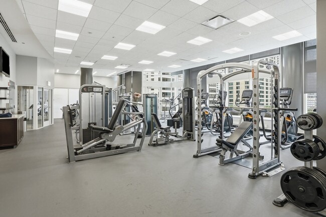 Building Photo - 350 E Ohio St