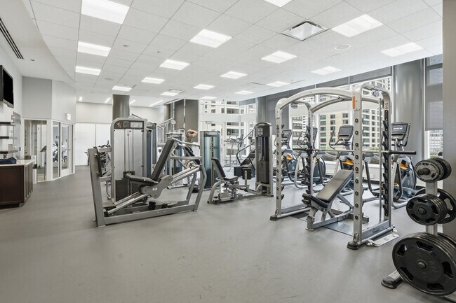 Building Photo - 533 N McClurg Ct