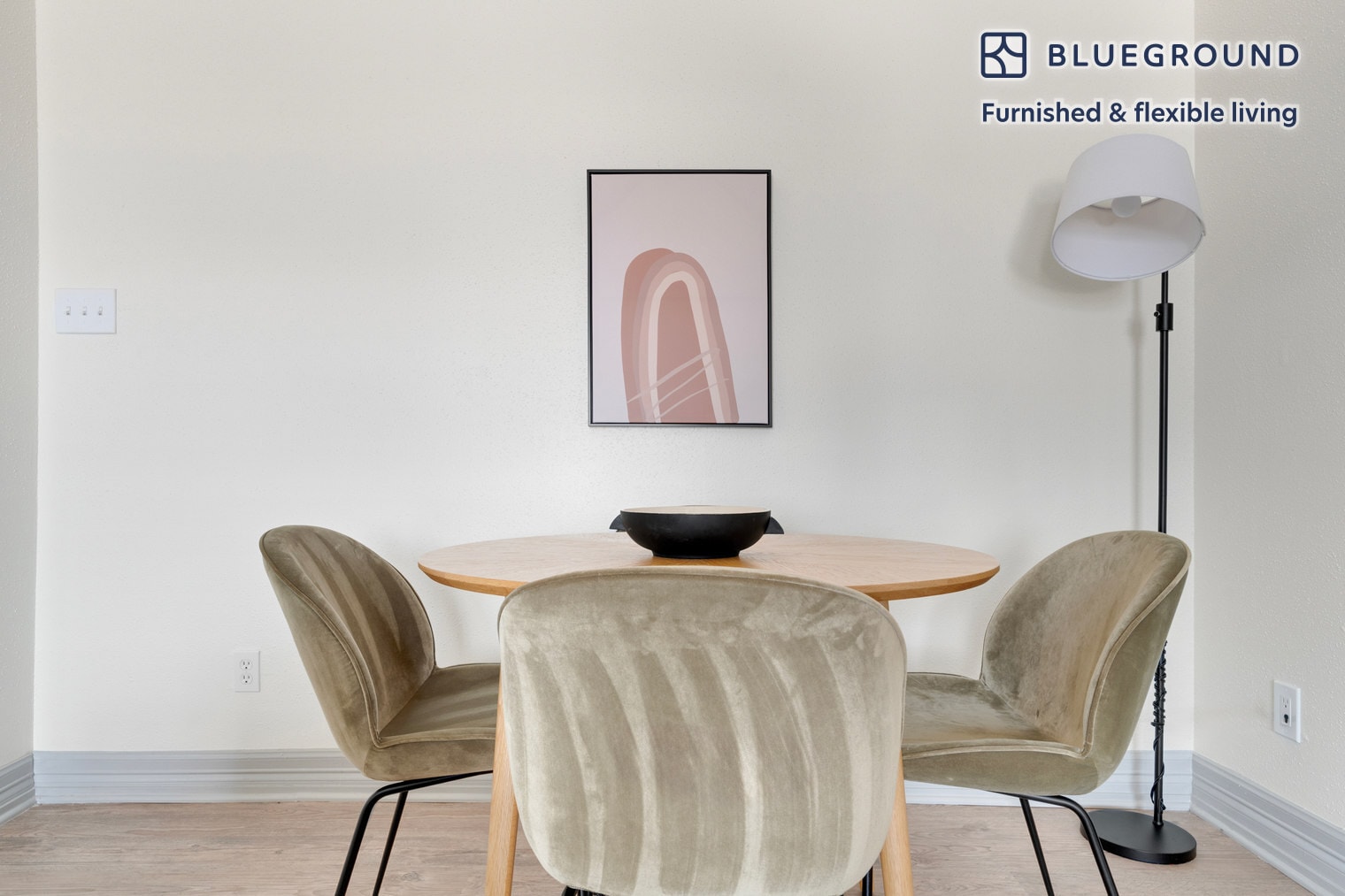 Building Photo - 201 E 4th St