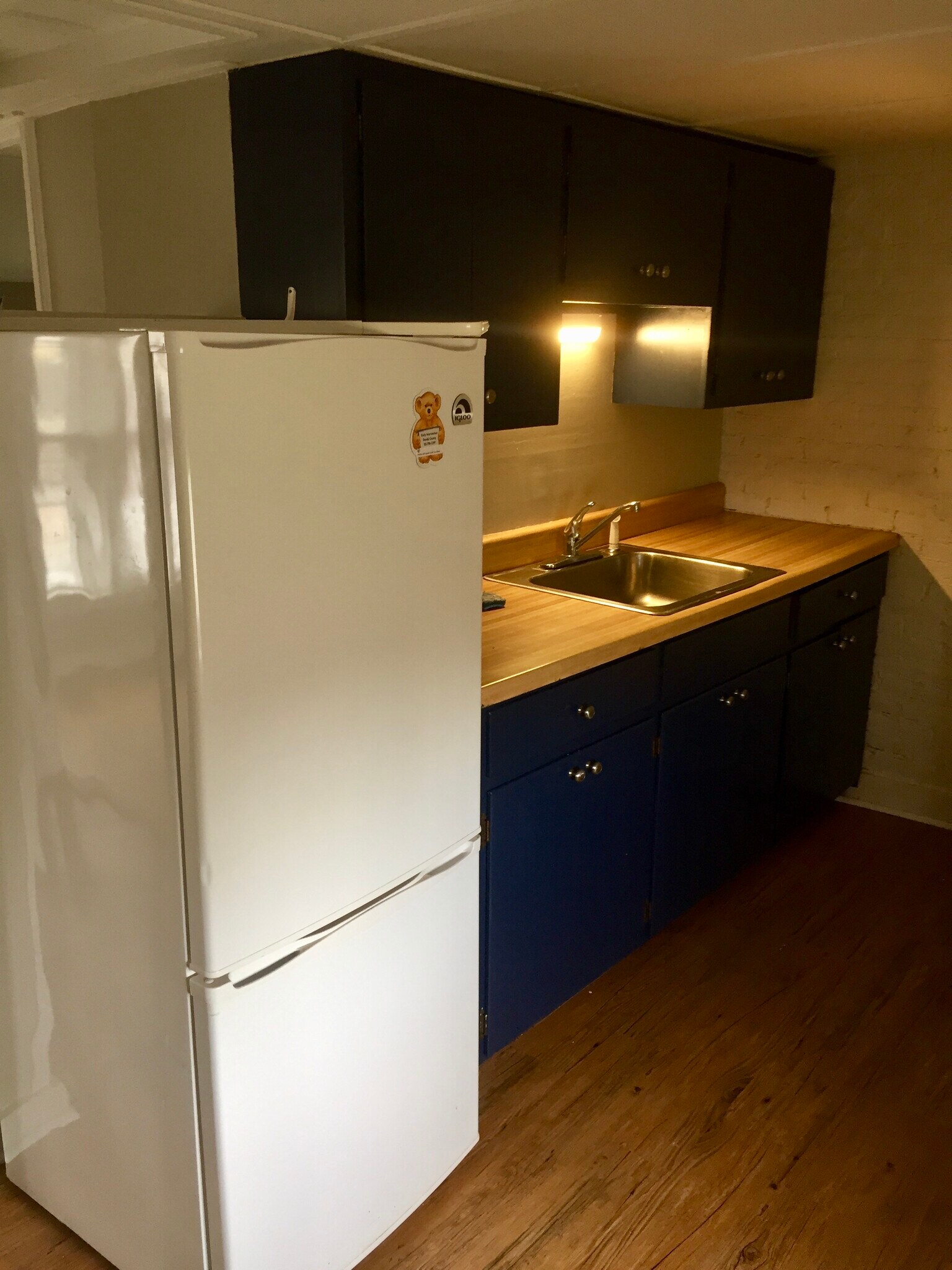 Building Photo - 409 N George St