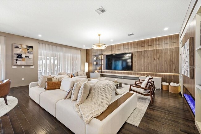 Building Photo - 15699 Panther Lake Dr