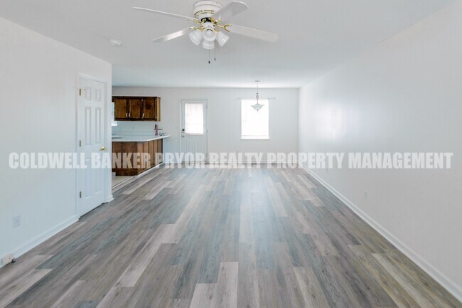 Building Photo - 1240 N Concord Rd