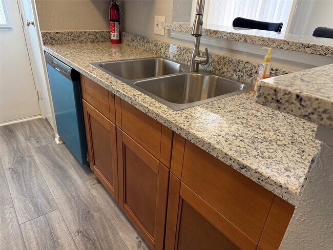 Building Photo - 7575 Cambridge St