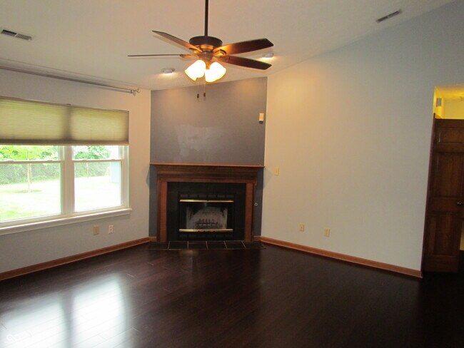 Building Photo - 6842 Sextant Dr