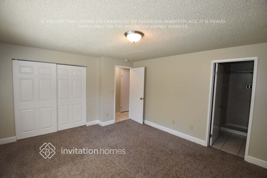 Building Photo - 11821 150th St Ct E
