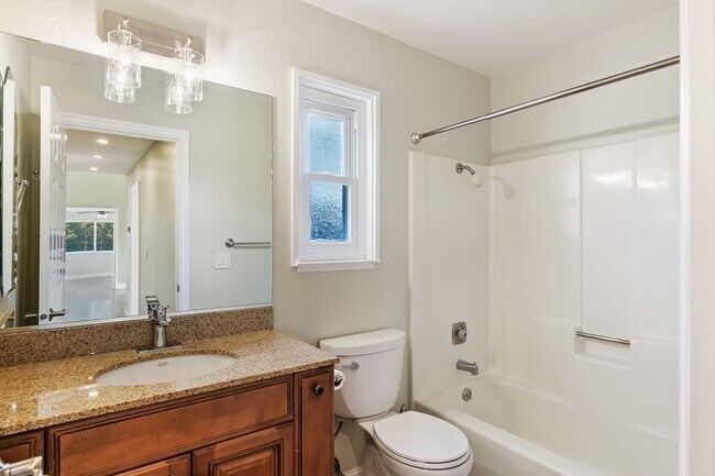 Building Photo - Great single story home in Benicia With All Utilities Included