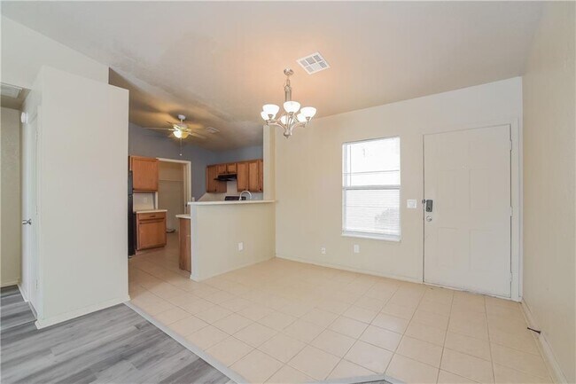 Building Photo - 15400 Lilly Garden Ln