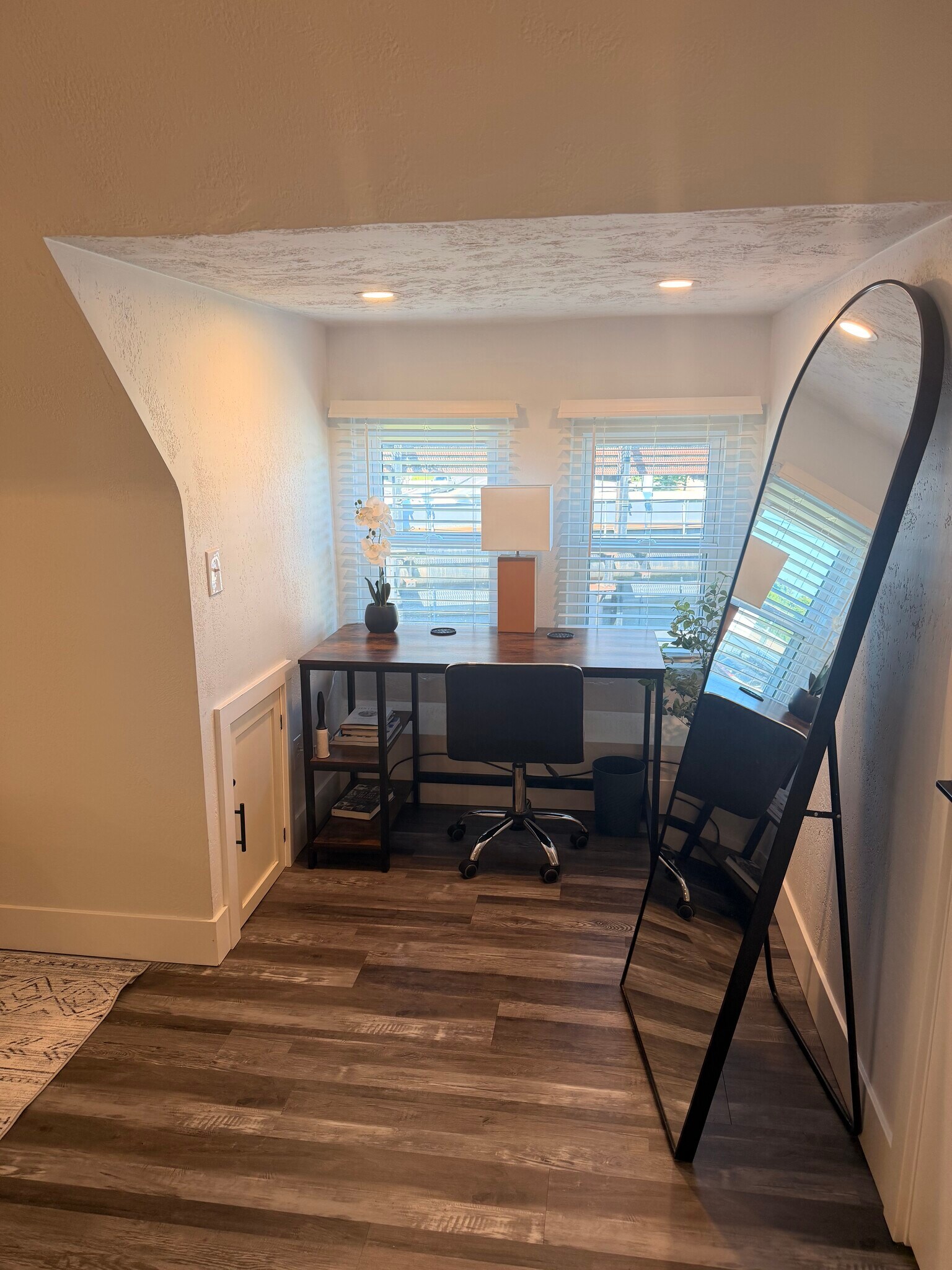 Apt 3 Studio - 664 New Castle Road