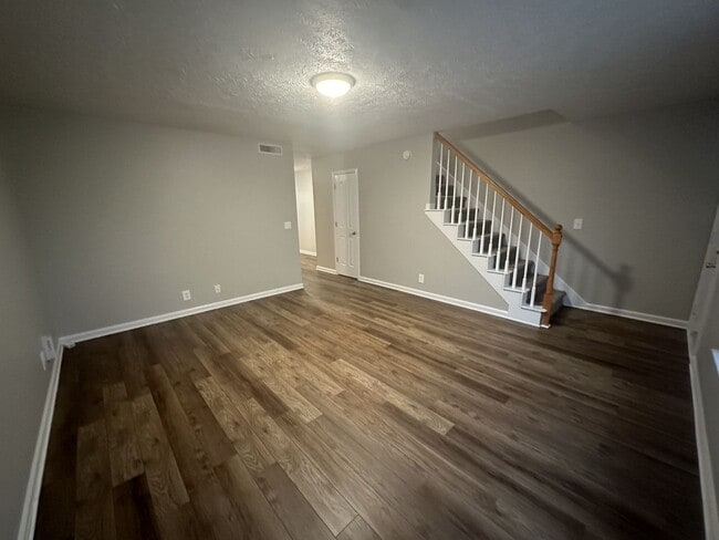 Building Photo - Hamlet Square Townhomes Unit 2410B