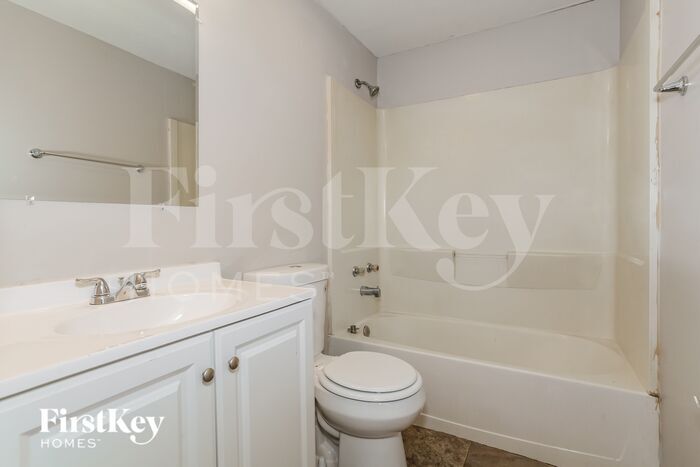 Building Photo - 10282 Chippenham Ct