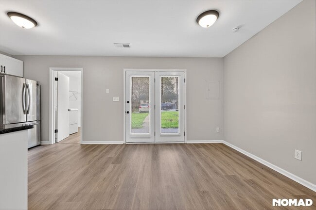 Building Photo - 4232 5th Ave S