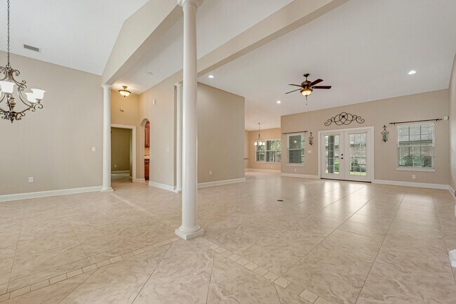 Building Photo - 117 Blossom Creek Run