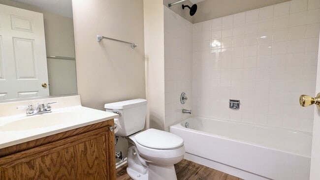 Building Photo - 1628 Columbia Cir