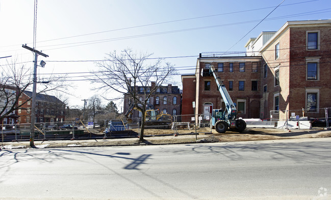 Building Photo - Elm Terrace